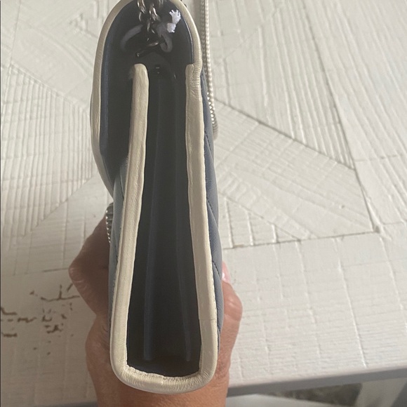 Elegant Navy Blue Quilted Shoulder Bag - Picture 7 of 12